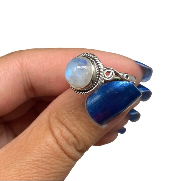Rainbow Moonstone Ring Size 8 Solid Sterling Silver 925 Dainty Boho Stone - Picture 7 of 12
